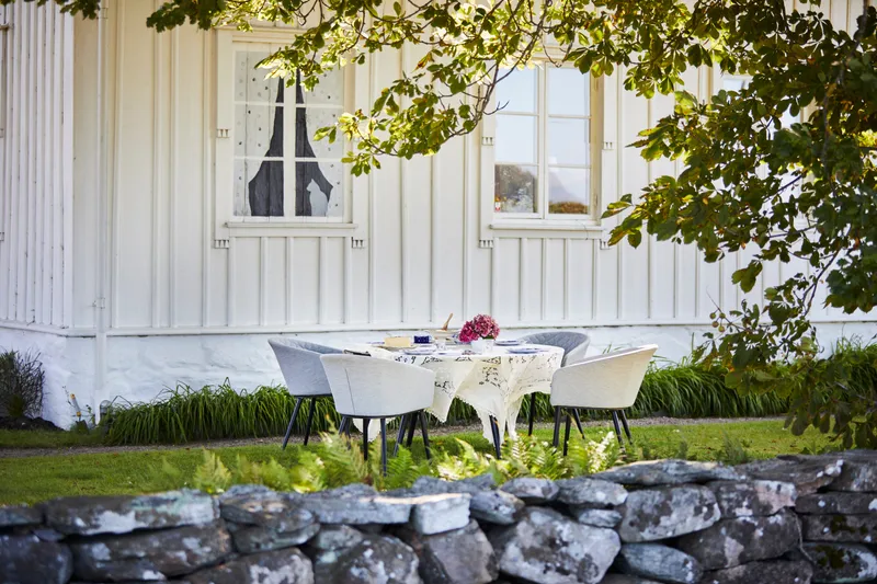 Hillerstorp Oxhult utebord Ø145 cm svart - Svart - Hagemøbler & utemiljø - Hagebord - Spisebord ute