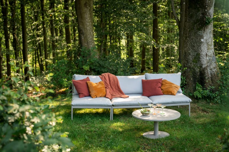 Hillerstorp Näsby sofabord utendørs Ø80 cm sand - Sand - Hagemøbler & utemiljø - Hagebord - Loungebord & Sofabord utendørs
