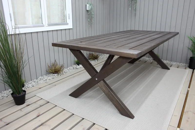 Hains Fasta Spisebord 220 cm - Brun - Hagemøbler & utemiljø - Hagebord - Spisebord ute