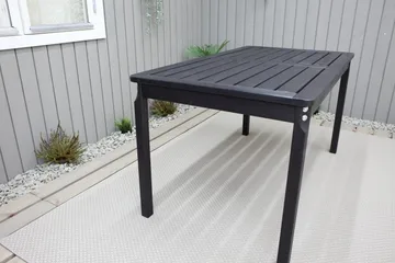 Olivio Spisebord 135x77 cm - Svart - Hagemøbler & utemiljø - Hagebord - Spisebord ute