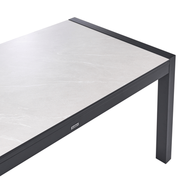 Uttrekkbart spisebord utendørs Binasco 160/220 cm - Beige/svart - Hagemøbler & utemiljø - Hagebord - Spisebord ute