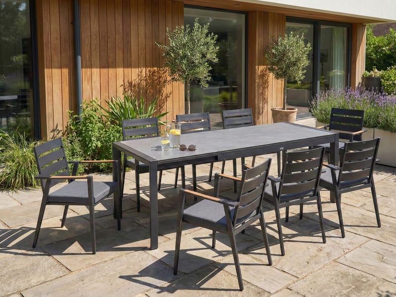 Uttrekkbart spisebord utendørs Binasco 90x160/220 cm - Grå/Svart - Hagemøbler & utemiljø - Hagebord - Spisebord ute