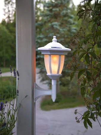 Flame solcellelampe 63 cm - hvit - Hagemøbler & utemiljø - Hagedekorasjon & utemiljø - Hagebelysning