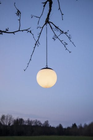 Globus solcelledekorasjon 20 cm - hvit - Hagemøbler & utemiljø - Hagedekorasjon & utemiljø - Hagebelysning