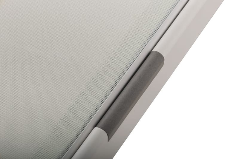 Monaco solseng med justerbar rygg i aluminium, hvit tekstil - Hvit - Hagemøbler & utemiljø - Stoler & Lenestoler - Solsenger & solvogner