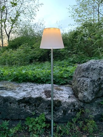 Solini solcellelampe 90 cm - hvit/sølv - Hagemøbler & utemiljø - Hagedekorasjon & utemiljø - Hagebelysning