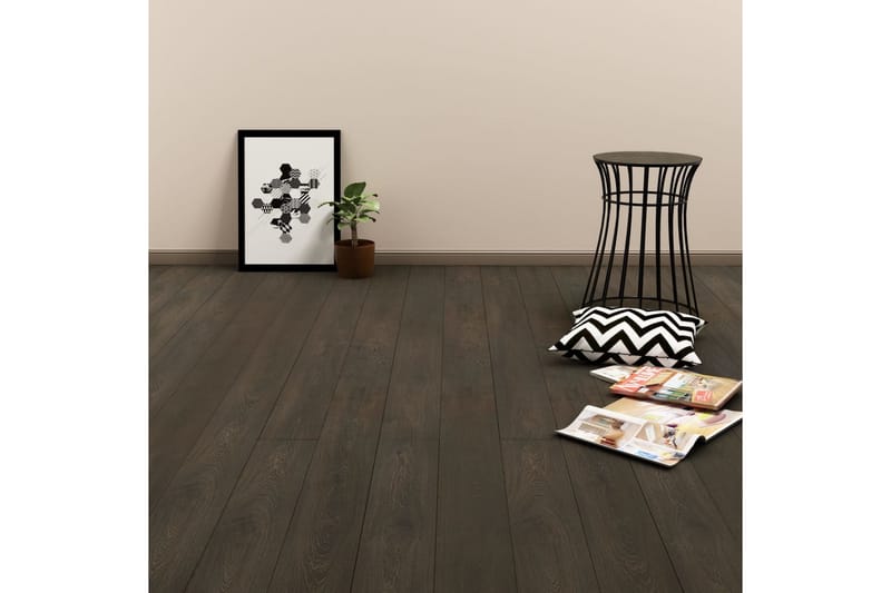 Selvklebende gulvplanker 4,46 m² 3 mm PVC mørkebrun - Terrassebord