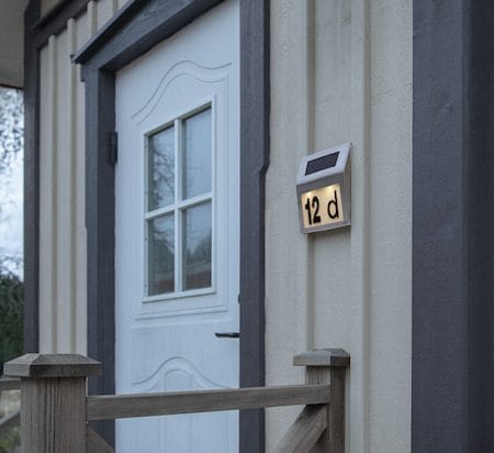Wally solcellevegglykt 18 cm - sølv - Hagemøbler & utemiljø - Hagedekorasjon & utemiljø - Hagebelysning