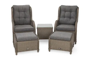 Marcus Cafésett med 2 Ørelapplenestoler m Fotskammel + Pute - Grå - Hagemøbler & utemiljø - Hagegruppe - Cafemøbler & cafesett