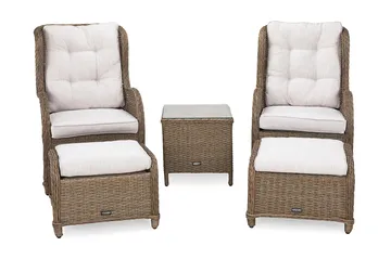 Marcus Cafésett med 2 Ørelapplenestoler m Fotskammel + Pute - Natur - Hagemøbler & utemiljø - Hagegruppe - Cafemøbler & cafesett