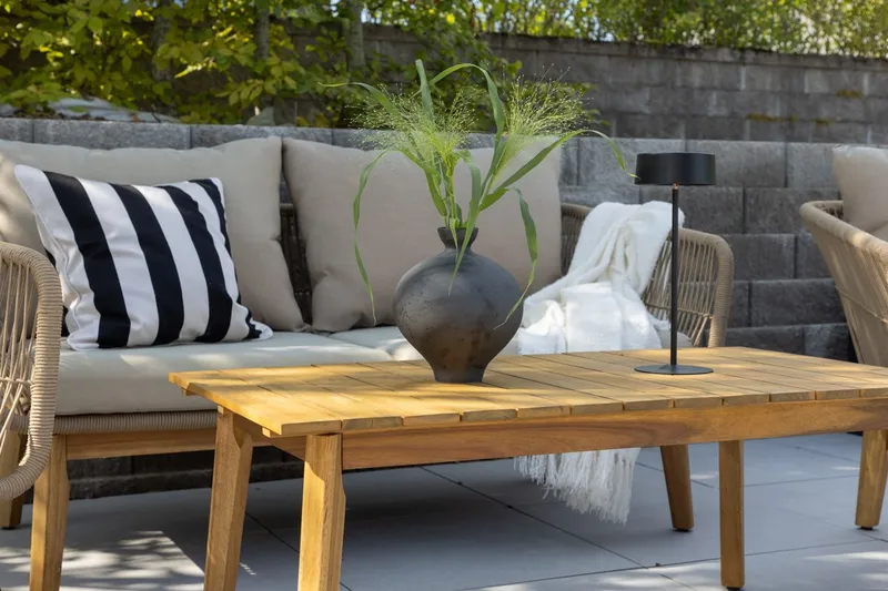 Chania sofagruppe 2-seters sofa + 2 lenestoler med bord utendørs - Brun - Hagemøbler & utemiljø - Hagegruppe - Sofagruppe utendørs