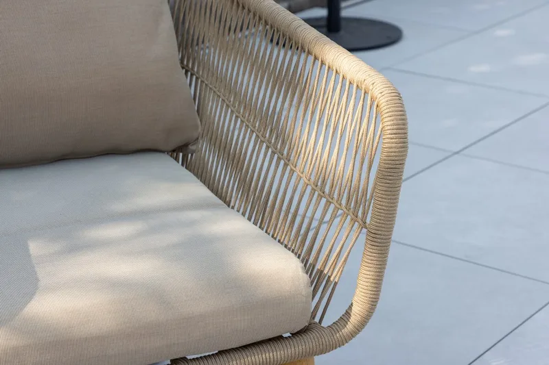 Chania sofagruppe 2-seters sofa + 2 lenestoler med bord utendørs - Brun - Hagemøbler & utemiljø - Hagegruppe - Sofagruppe utendørs