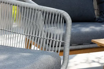 Chania sofagruppe 2-seters sofa + 2 lenestoler med bord utendørs - Grå, natur - Hagemøbler & utemiljø - Hagegruppe - Sofagruppe utendørs