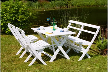 Larios Spisegruppe + 2 Sammenleggbare Stoler + Benk - Hvit - Hagemøbler & utemiljø - Hagegruppe - Spisegrupper hage