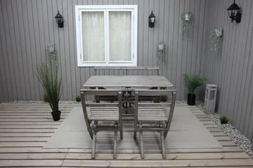 Larios Spisegruppe 76 cm + 2 Spisestoler + Benk - Grå - Hagemøbler & utemiljø - Hagegruppe - Spisegrupper hage