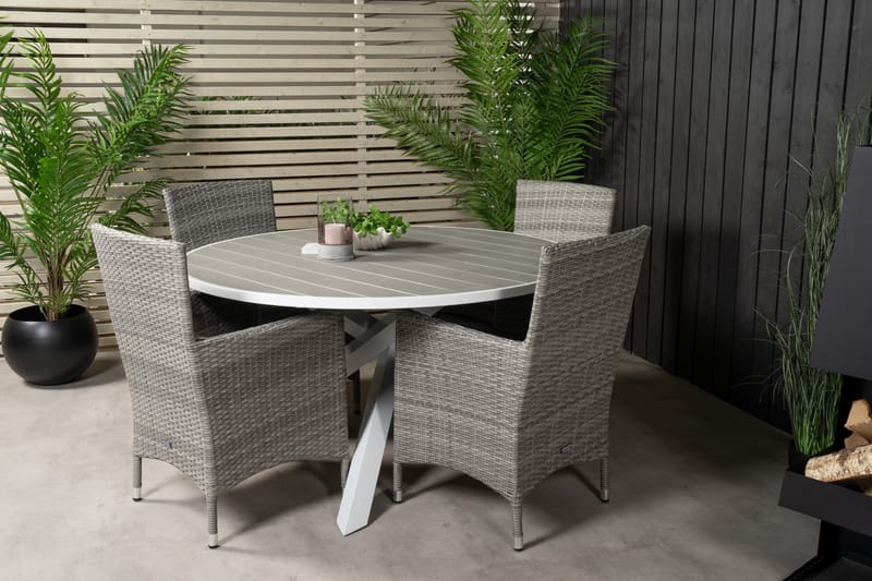 Parma Spisegruppe Rund Ø140cm + 4 Malin Karmstoler - Natur/Svart - Hagemøbler & utemiljø - Hagegruppe - Spisegrupper hage