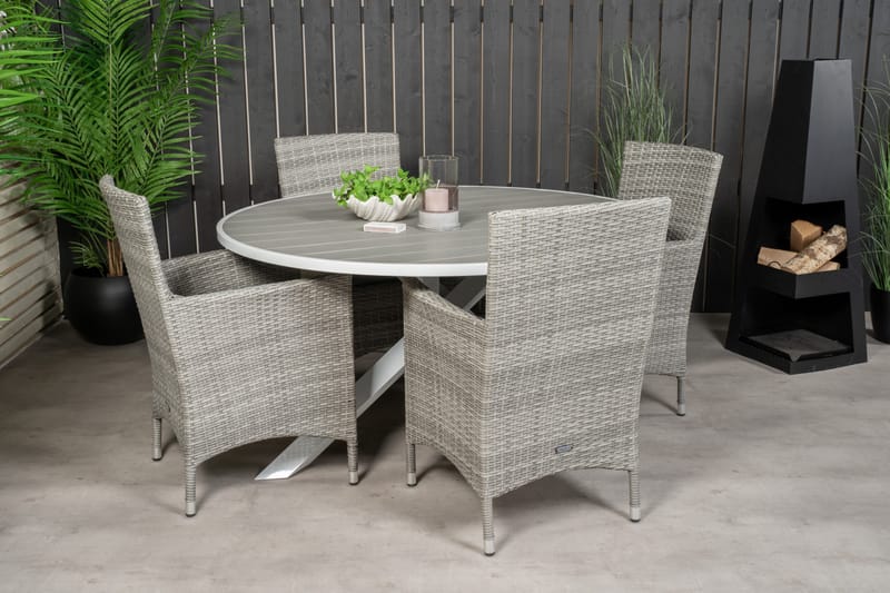 Parma Spisegruppe Rund Ø140cm + 4 Malin Karmstoler - Natur/Svart - Hagemøbler & utemiljø - Hagegruppe - Spisegrupper hage