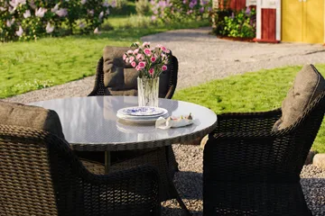 Marcus Spisegruppe 140 Rund + 4 Lenestoler m Pute - Svart - Hagemøbler & utemiljø - Hagegruppe - Spisegrupper hage