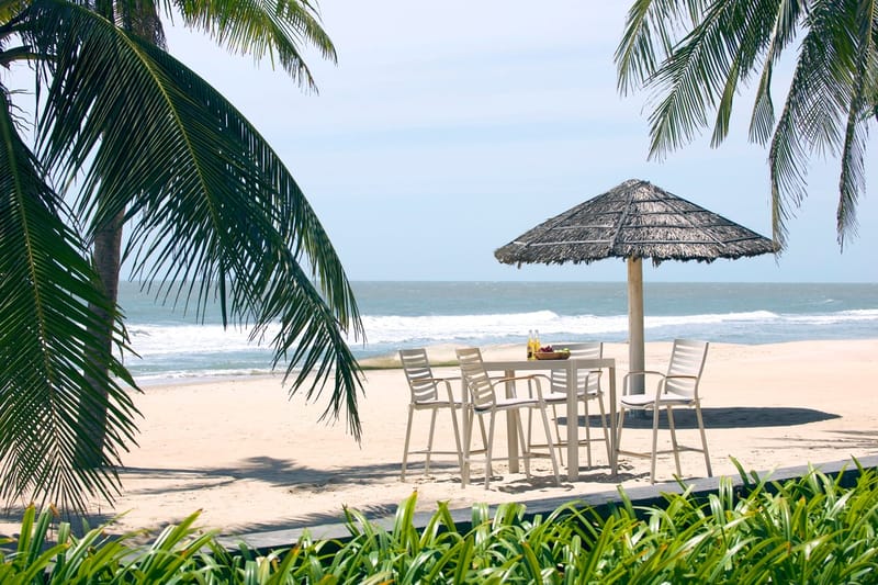 Portals Barsett bord + 4 barstoler - Lys Ecru/Korallsand - Hagemøbler & utemiljø - Stoler & Lenestoler - Barstoler utendørs