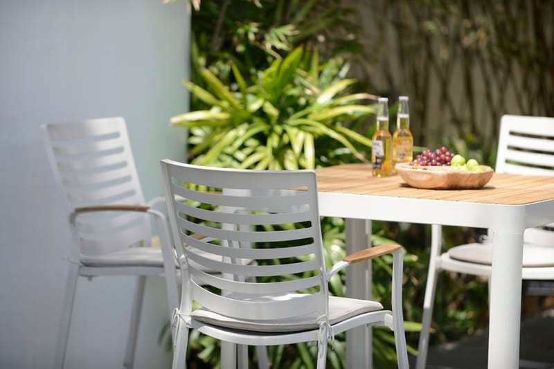 Portals Barsett bord + 4 barstoler - Lys Ecru/Korallsand - Hagemøbler & utemiljø - Stoler & Lenestoler - Barstoler utendørs