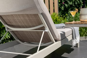 Portals Solseng + C-form sidebord - Beige/Tre - Hagemøbler & utemiljø - Stoler & Lenestoler - Solstoler