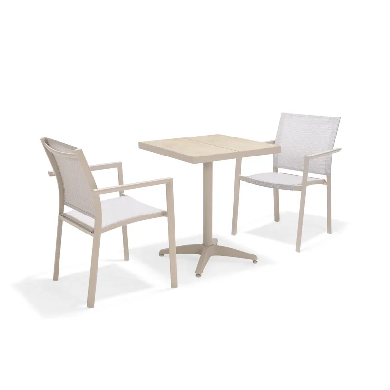 Urbanite Bistrosett bord + 2 carverstoler, Lys Grå