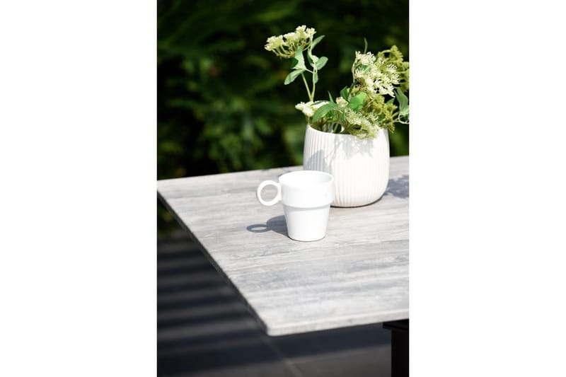 Utendørs møbelgruppe Lifestyle Garden Solana bistro bord + 2 x pos. lenestol - Hagemøbler & utemiljø - Hagegruppe - Cafemøbler & cafesett