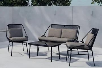 Zakynthos sofagruppe 2-seters sofa + 2 lenestoler med bord utendørs - Svart - Hagemøbler & utemiljø - Hagegruppe - Sofagruppe utendørs