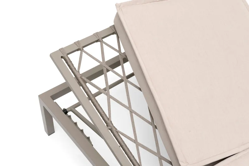 Hillerstorp Jet Set solseng - Beige - Hagemøbler & utemiljø - Stoler & Lenestoler - Solsenger & solvogner