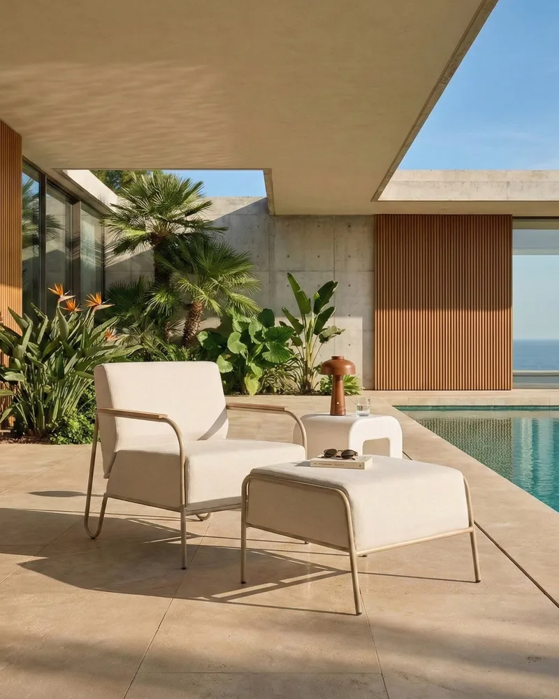 Stol utendørs Nimis med fotskammel - Beige - Hagemøbler & utemiljø - Stoler & Lenestoler - Utelenestoler