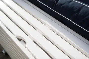 Bara Vara Lenestol - Hvitlasert - Hagemøbler & utemiljø - Stoler & Lenestoler - Utelenestoler