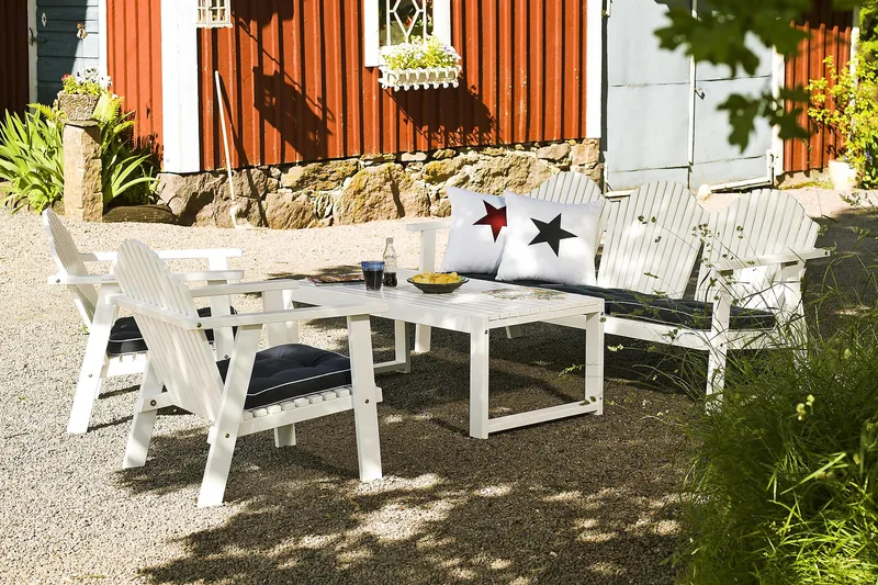 Hillerstorp Bullerö utelenestol LAV RYGG HVIT FURU - hvitlasert furu - Hagemøbler & utemiljø - Stoler & Lenestoler - Utelenestoler