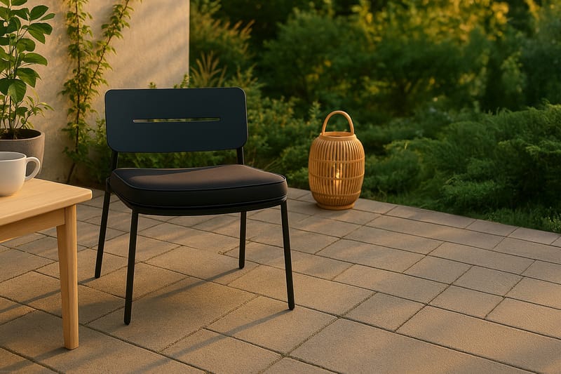 Lina Loungestol med Pute Svart - Venture Home - Hagemøbler & utemiljø - Stoler & Lenestoler - Utelenestoler