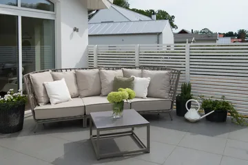 Hillerstorp Jet Set loungesofa 3-seter - Beige - Hagemøbler & utemiljø - Loungemøbler - Loungesofaer