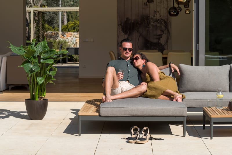 TOPAZ Sett Dagbedd + 2-seter sofa + sofabord 73 cm - Magnesiumgrå - Hagemøbler & utemiljø - Loungemøbler - Loungegrupper