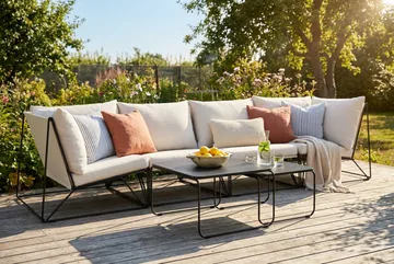 Usteryd utendørs rett 4-seters sofa - Svart/Beige - Hagemøbler & utemiljø - Loungemøbler - Loungegrupper