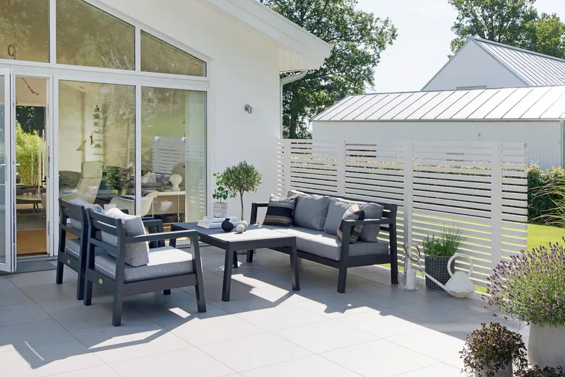 Hillerstorp Stoltö lounge utendørssofa - Grå|svart - Hagemøbler & utemiljø - Loungemøbler - Loungesofaer