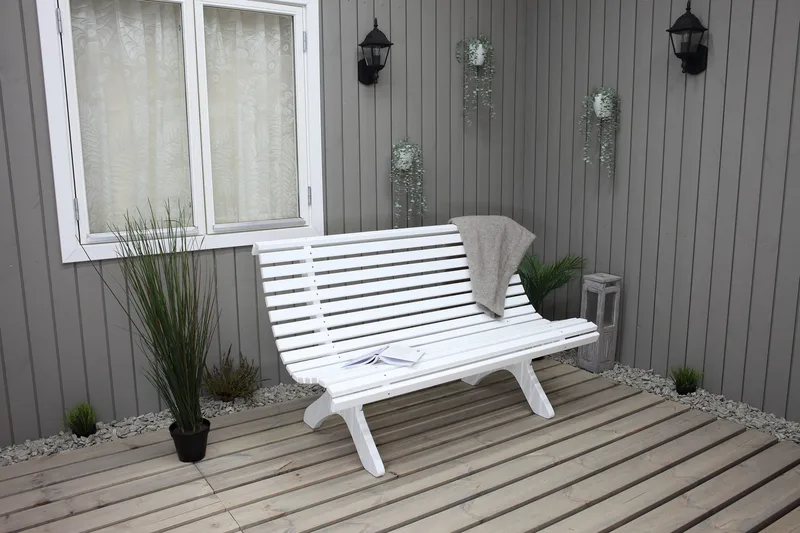 Norvald Hagebenk 140 cm - Hvit - Hagemøbler & utemiljø - Loungemøbler - Loungesofaer