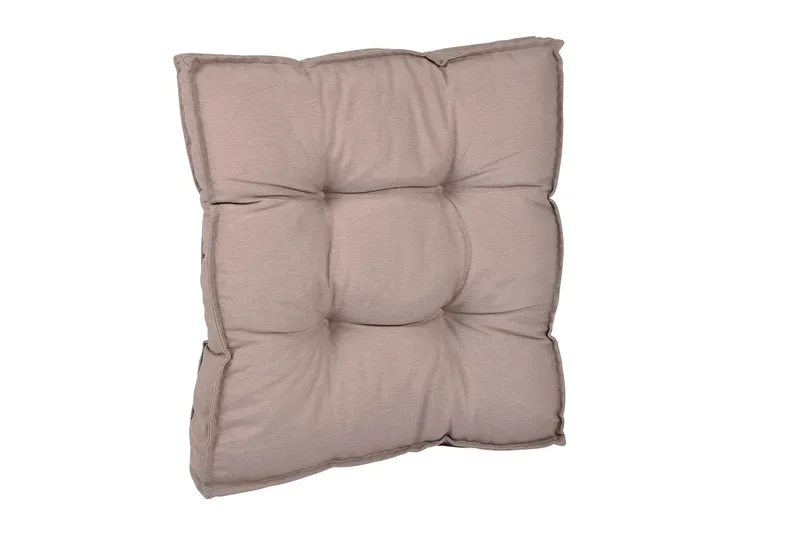 Sandra Ryggpute Brun, Fritab