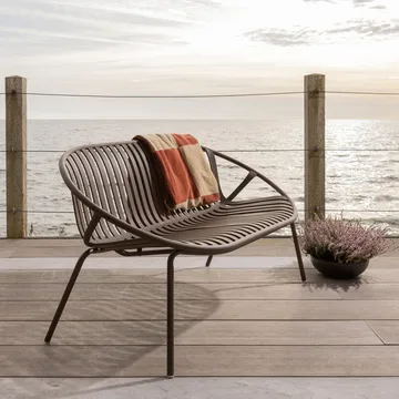 Benk Bruce 134 cm utendørs - Lilla/Brun - Hagemøbler & utemiljø - Utesofa - Hagebenk & utebenk