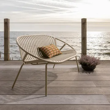 Benk Bruce 134 cm utendørs - Sand - Hagemøbler & utemiljø - Utesofa - Hagebenk & utebenk