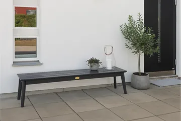 Hillerstorp Stoltö benk utendørs svart - Svart - Hagemøbler & utemiljø - Utesofa - Hagebenk & utebenk