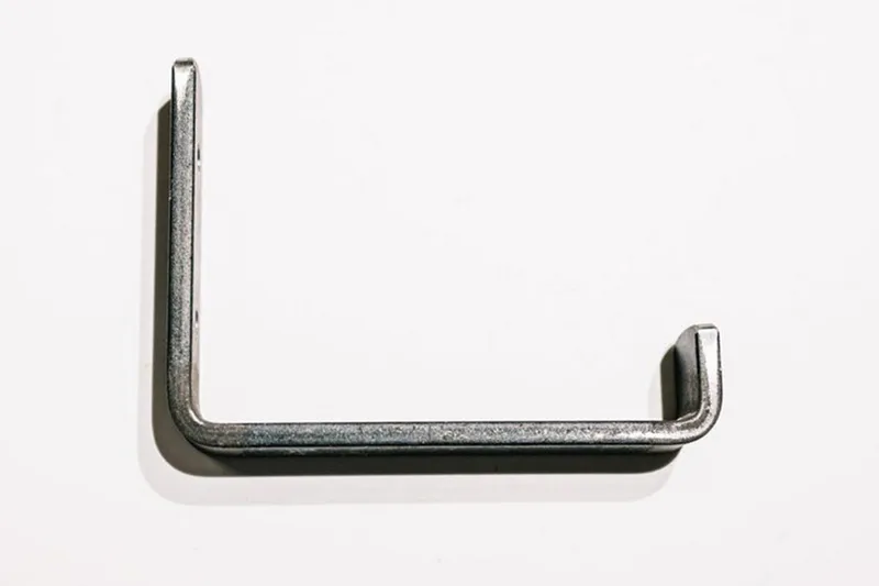 Pipe Hook Svart - Svart - Interiør - Baderomsinnredning - Toalettrullholdere