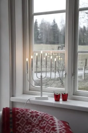 Kristina lysestake 31 cm - hvit - Interiør - Dekorasjon & innredningsdetaljer - Julepynt & juledekorasjon
