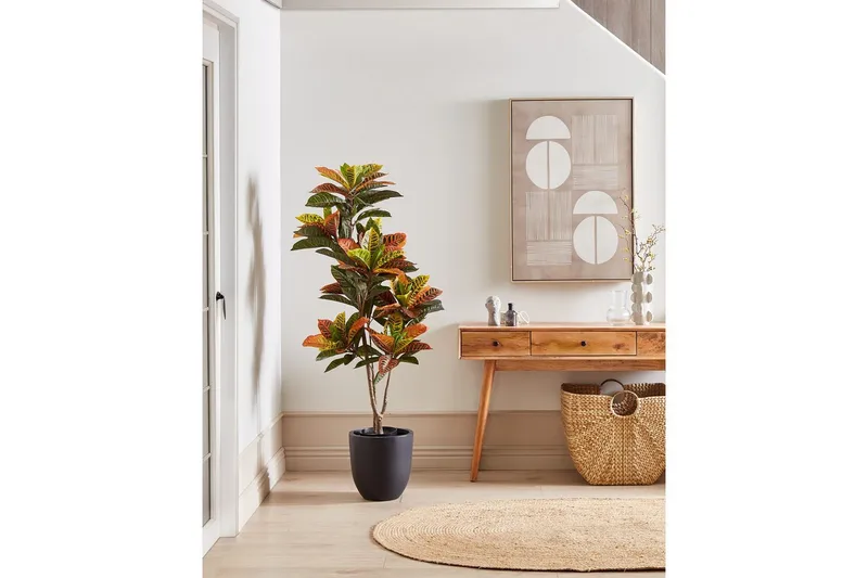 Konstgjord växt Beliani Codiaeum Green||Black||Brown - Interiør - Dekorasjon & innredningsdetaljer - Pyntegjenstander - Blomsterdekorasjon