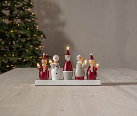 Tomtefamilj lysestake 33,5 cm - flerfarget - Interiør - Dekorasjon & innredningsdetaljer - Julepynt & juledekorasjon