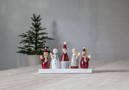 Tomtefamilj lysestake 33,5 cm - flerfarget - Interiør - Dekorasjon & innredningsdetaljer - Julepynt & juledekorasjon