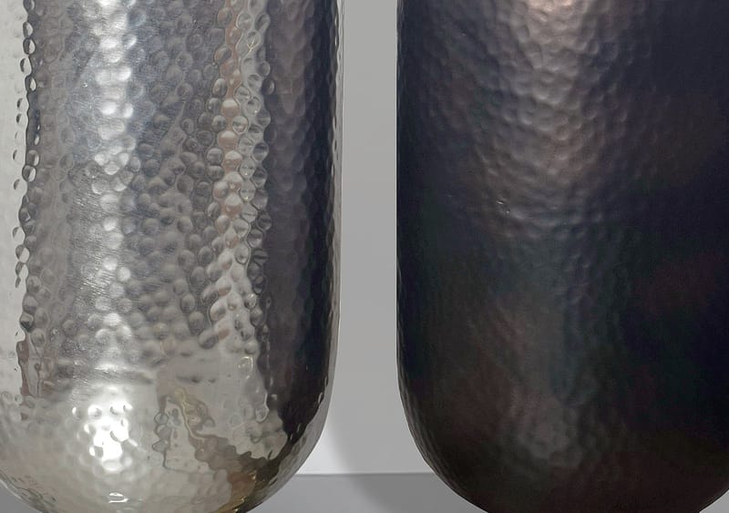 Corara Vase 46 cm Sett med 2 - Sølvfarget og svart bronse - Interiør - Dekorasjon & innredningsdetaljer - Vas - Sylindervase