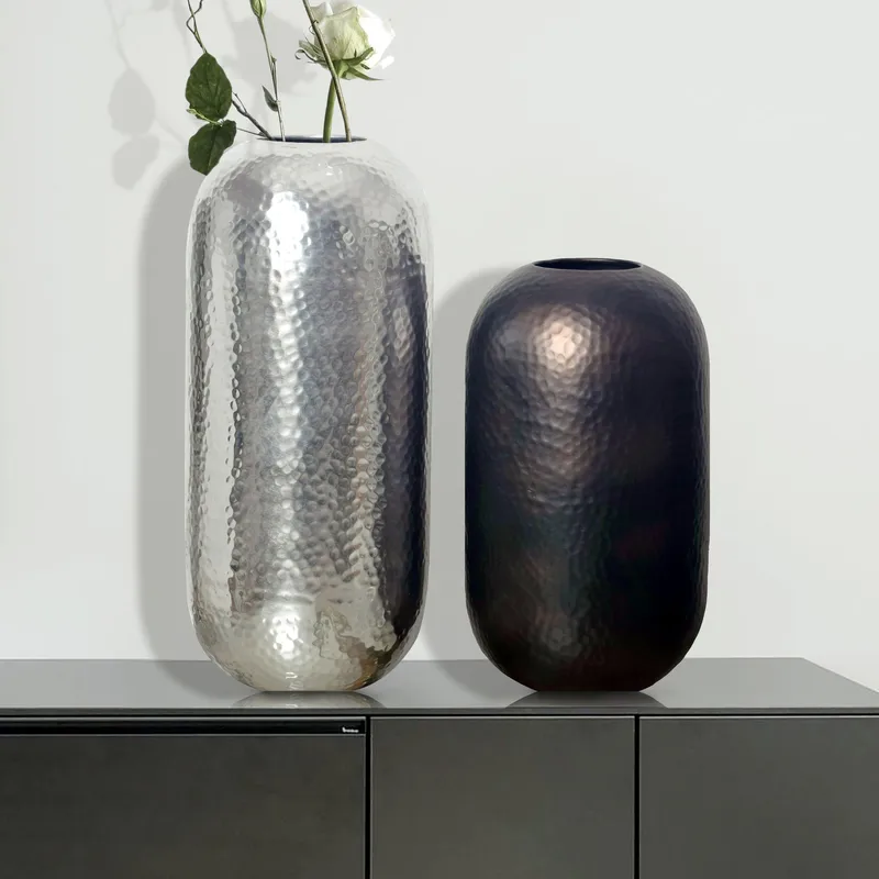 Corara Vase 46 cm Sett med 2 - Sølvfarget og svart bronse - Interiør - Dekorasjon & innredningsdetaljer - Vas - Sylindervase