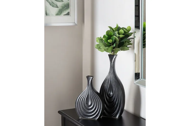 Dekorationsvas Beliani Thapsus Svart, 16x4x39 cm Black - Interiør - Dekorasjon & innredningsdetaljer - Vas - Blomstervase